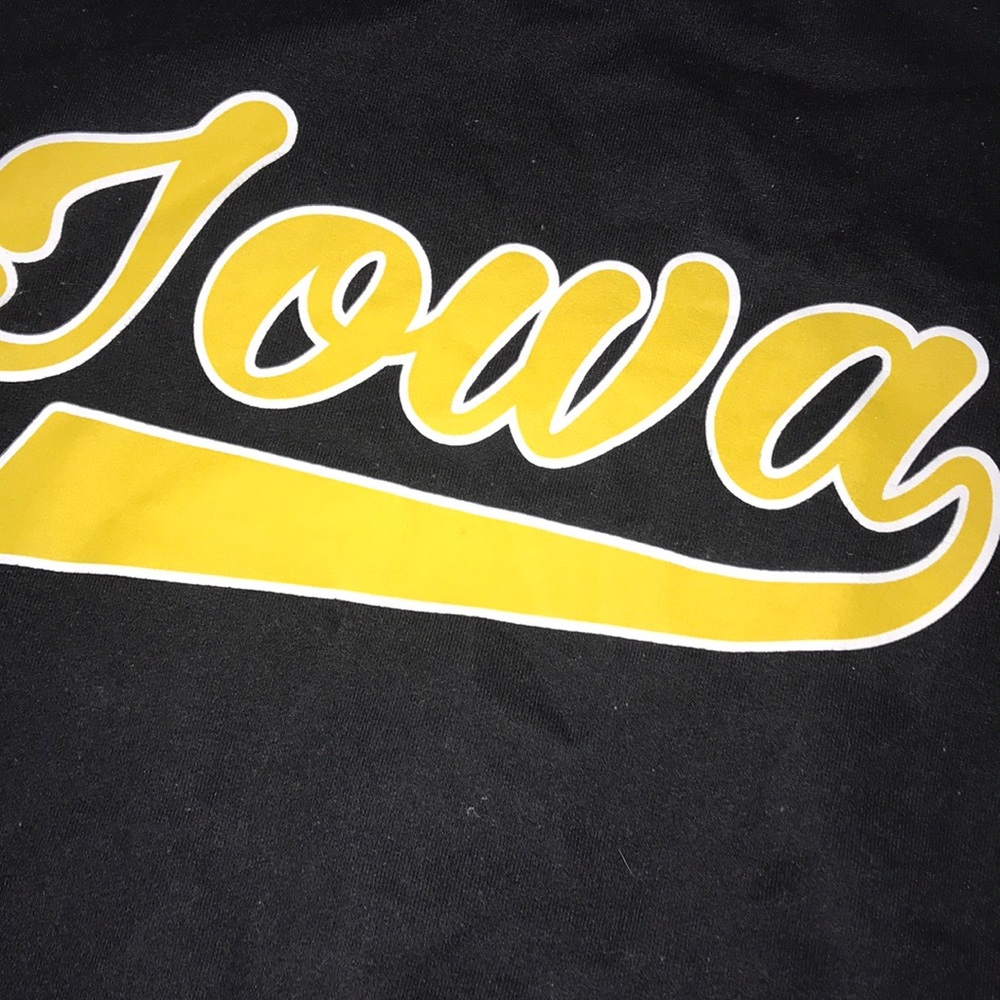 LIKE NEW university Iowa crop Sweatshirt Hawkeye